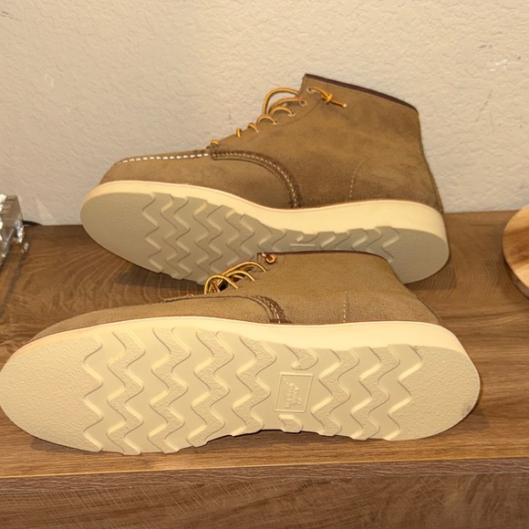 Redwing size 11 women Leather Boots
9.5 men’s - Picture 5 of 7